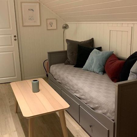 Bright And Cozy Apartment 1.5Km From City Centre 아울람 외부 사진
